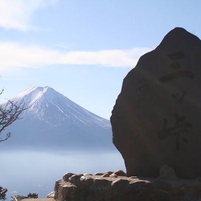 土日の休みに家庭菜園しています。