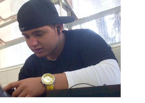 quando nasci deus me olhou e disse desce la a arraza mlk