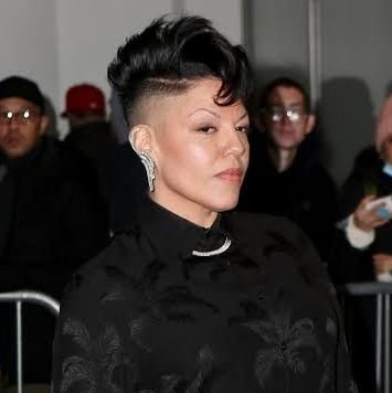 RoseOli22463703's profile picture. Sou super introvestida