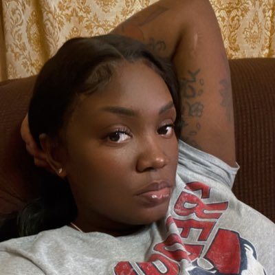 Its_Crazzyyye's profile picture. 