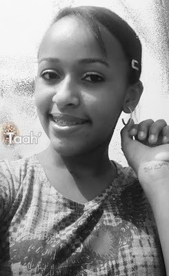 Fαz tempo que eu nαõ vejo a luz do diα .Estαõ tentαndo sepultαr minhα αlegriα ,ttentαndo ver meus sonhos , cαncelαdos ♫♫
 { Deus e mαys , nα minhα vidα ♥ }