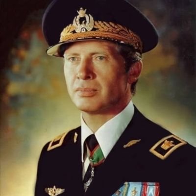 freeforall5480's profile picture. 👑به‌ روزگار‌ پهلوی👑،که‌ روزگار‌ شکفتن‌ است🌹.درود بر خاندان ایران ساز پهلوی.
مخالفان شورش۵۷ پادشاهی خواه هستن، خودشون رو گول نزنن🙂