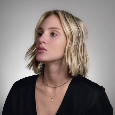 xocatherinemb's profile picture. she/her