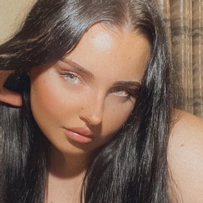 Lucieednie1's profile picture. 21