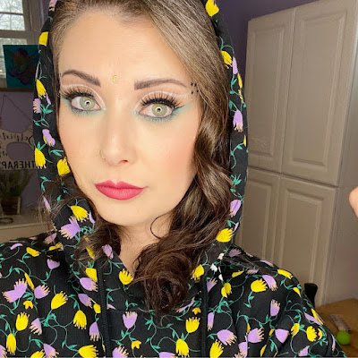yourcrucifix000's profile picture. Kitty things, true crime, goofs and gaffs