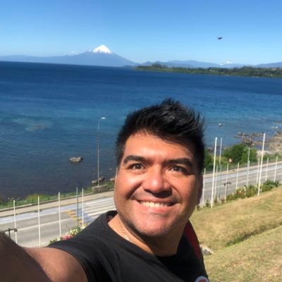 RA_OM_'s profile picture. Profesor de Inglés, trabajo como independiente en empresas de la zona. Puerto Varino de tomo y lomo.