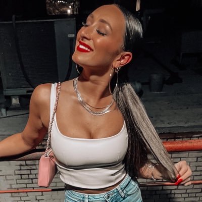 liblaprise's profile picture. Yoohoo