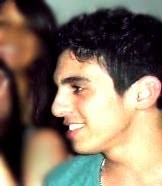 zacckarias's profile picture. Vandalismo: tão bonito quanto pedra na cara de um guarda