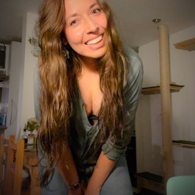 andrea_ruizs's profile picture. Aquellos que eran vistos bailando, eran considerados locos por quienes no podían escuchar la musica. Nietzsche.   #Arquitecta 🇨🇴