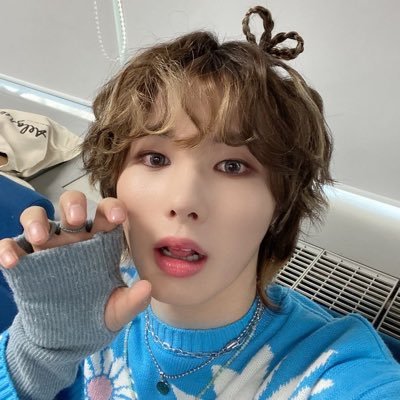#원혁 on the mind . . . 💌 @hyukkiethinker for a surprise!