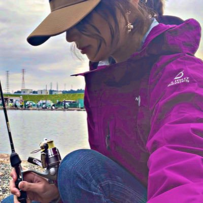 rikoturi222's profile picture. 【YouTube】で自分の成長記録を動画にしています。エリアトラウト初心者です！チャンネル登録してもらえると嬉しいです♡→https://t.co/ZSyg0j7A16