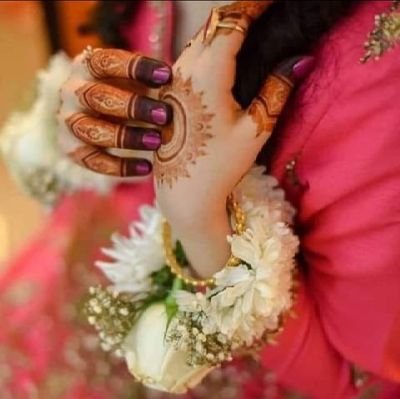 ShineZara's profile picture. ‏‏‏‏‏‏اندھیروں سے ہمیں مانوس کرنے کے جنوں میں


















سبھی  روشن  چراغوں  کو  بجھایا  جا  رہا  ہے