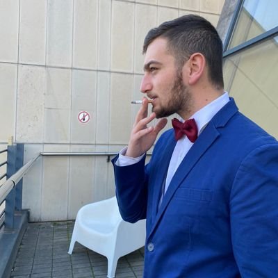 CIAO, SONO GIANLUCA AKA DELBUONS_TTV, ADORO GIOCARE ALLA MAGGIOR PARTE DEI VIDEOGIOCHI IN CIRCOLAZIONE SPECIALMENTE WARZONE E FIFA