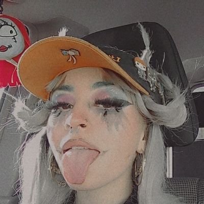 BLM🖤
AZALEA SANGUINE
Nb /queer🏳️🌈
they/them✨
insta: vxmartinezgbh