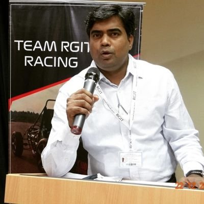 26jskXPHzfVxHYb's profile picture. सब इंसान बराबर हैं,चाहे वो किसी धर्म या जाति के हों। हमें ऐसा भारत बनाना है जहाँ सभी धर्म और जाति के लोगों में भाईचारा और मोहब्बत हो, न कि नफ़रत और बैर हो!🇮🇳