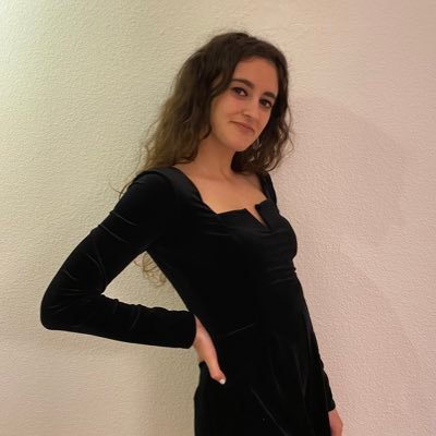 esad Murcia 🎭 // música, cine, viajar y demasiadas cosas más ⚡️ Ig: lauragimenez10