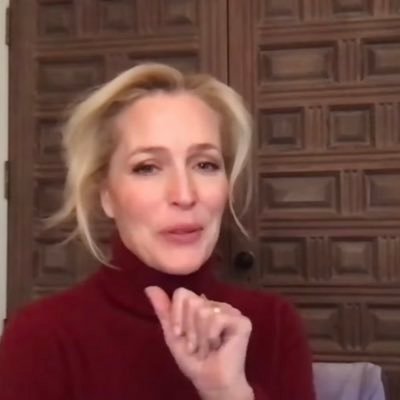 Gillian Anderson 🔥 • Here for ALL the MSR! 💜 • Anon author account for existing Phile • she/her