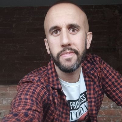 Periodista, profesor ¡y muy granaíno!
Visc a #Bcn i soc president a @panteresgrogues 💛💙 i @plataformalgbti ❤️🧡💛💚💙💜🤍🩷💙🖤🤎