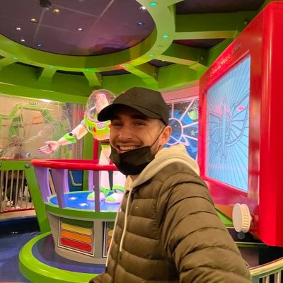 VictorLfe's profile picture. 