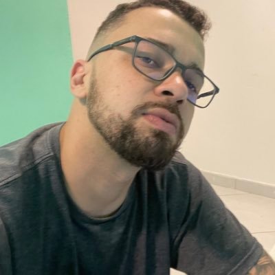 weesley23's profile picture. 