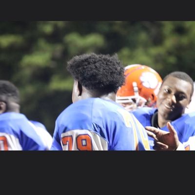 8_williejordan's profile picture. | 6’5 330 | 2way player | ID:2308975387|