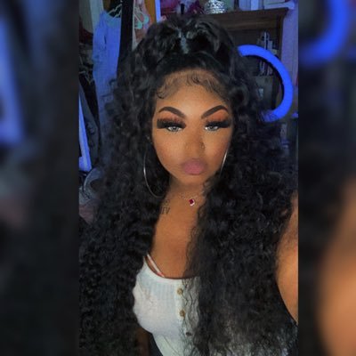 Leo♌ 22 years old Stylist 🪡Instagram:honey.cocxine.xx SC: lahdieeee_j