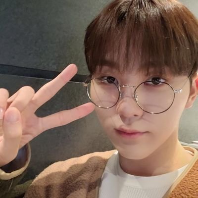 ꒰ whipped for boo seungkwan 🍊꒱ 

she-her(minor)