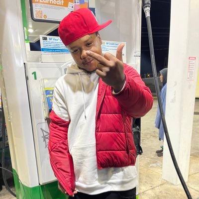 Up xoming artist tryna get noticed my Ig @sothyyfn fb @sothyyfn snap @biggpoppa_b