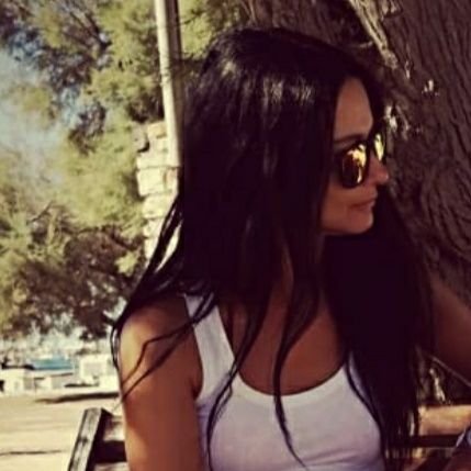 VforEleni's profile picture. ~mother of 👱🏻‍♀️+🐕‍🦺                                                          500 ώρες στη θάλασσα!!!!🏖