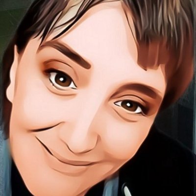 Pratim vlast i opoziciju. Ne podilazim nijednoj strani. Samo ih posmatram bez komentara i krstim se iako sam agnostik.®®®