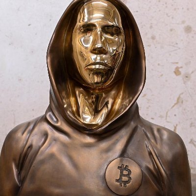 fabio_amicis's profile picture. tweeting my way to the moon | Pleb