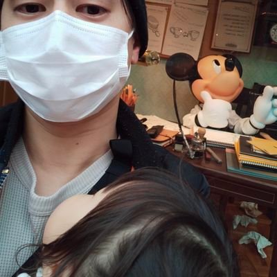 娘👧4y、坊👶1yの二児父、妻と二人三脚家事・育児│JOB: JTC設計開発→妻娘の専属運転手（というか無職）→新事業企画系職兼Pythonでデータ見る人│好きな事：べース、サウナ、銭湯│月2桁を稼ぐ弱小ブロガー

#子育て #父親 #ブログ #名古屋 #娘可愛い #息子可愛い