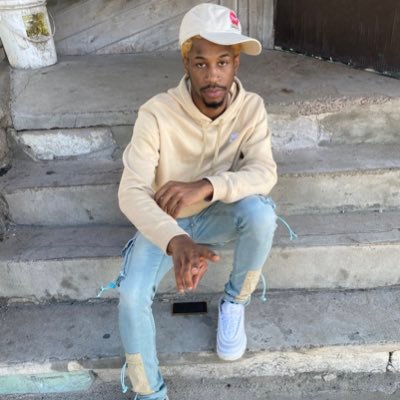 Kre8ivemuse's profile picture. ……Let me think