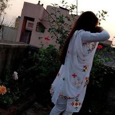 Student, poetry lover💕, Cricket fan, watch movies, always love to  recite & listen Quran.
Single системный админи
حسرتیں روگ بن چکی..!💔
لوگ ذہنی مریض کہتے ھیں