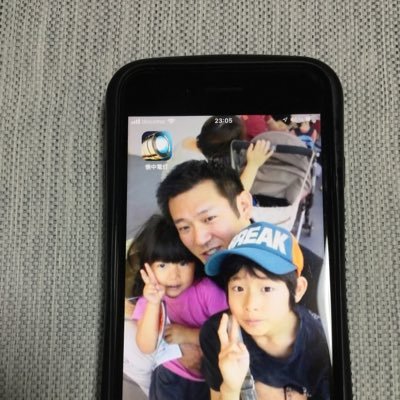 三重県桑名駅前のスマホ修理屋の中の人です!iPhone、android、ゲーム機、PCの修理ならお気軽にご相談下さい!レンタルルーム併設してます。全国展開中、FC店募集中!!フォロワー様は1,000円OFF 2022.01.06アカウント新しくなりました😢 iPadですので返信遅くなる場合有り!志摩町和具出身
