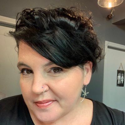 I mom, I paint, I argue with strangers on the internet and I persist..... Texas transplant from Mass