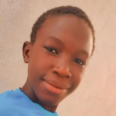 Ndiogou91303742's profile picture. À L'école