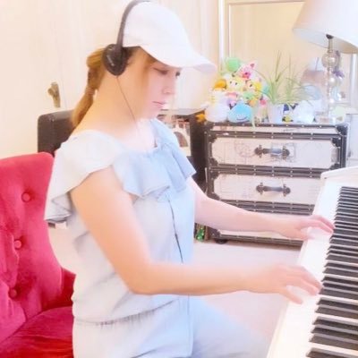 2018年渡米🇺🇸在住の日本人/州ライセンス保持マッサージセラピストしてます🪷/アロマセラピー/強もみdeep/ストレッチ/youtube鑑賞/ドキュメンタリー/ニュース/よく笑う/おもしろいもの好き/歴史が好き、特に日本史幕末近現代史/株、暗号通貨放置中/反グロバ/🇯🇵が良くなりますように🙏✨