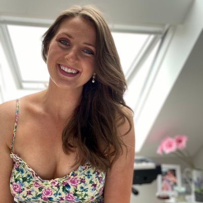 Owner of EC Physio & Pilates.  Passion for life  & music 🤠 Did a podcast  with Irish sporting stars during Covid 'Unlocked with Emma', tis on Spotify!