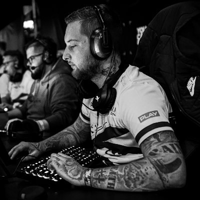 Ex - Professional CS:GO Player
https://t.co/18viDo5BsV
https://t.co/DPPhemuVUm