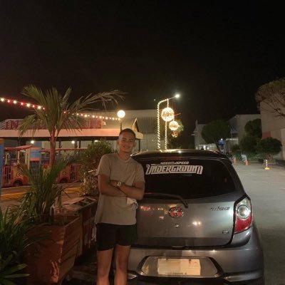 ron0076's profile picture. 