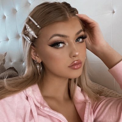 gainsbyloren's profile picture. she/ her. fan account! follow me and TURN ON THE NOTIFICATIONS to gain mutuals 🌸