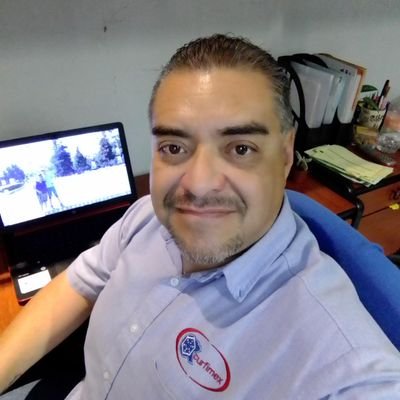 Profesional Asociado y Licenciado en Protección Civil.
Gerente de Seguridad y Salud en Curfimex.