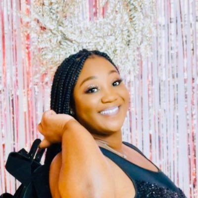 I create my own “SUNSHINE”🌞 while “LIVING MY BEST LIFE”✨😘