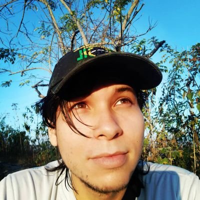 Gustader's profile picture. If we go up down, aren't we going down up?🤔🤔🤔😅 / INTJ / *There should be something written here*