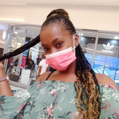 PhumzaSpeaks's profile picture. Made in South Africa ❤️