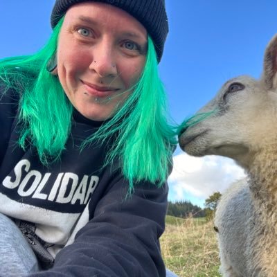 Animal lover running a sanctuary & vegan guesthouse in Scotland 🐑🏡🌲Vegan food 🍕🍪 Feminism 🙋🏼‍♀️🏳️‍⚧️ She/Her. Queer. RA 🌈 Check out @FieldShelter!