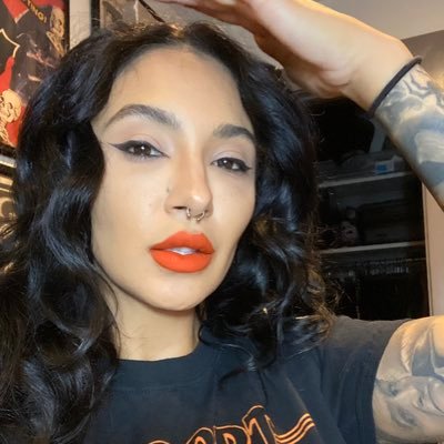 Jeanmarlii's profile picture. 🐱🐶/🧛🏻‍♀️/🎃/🦇/🎭/LA✌🏼NY