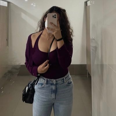 naykishoes's profile picture. 🤍 @chrisjohnselma