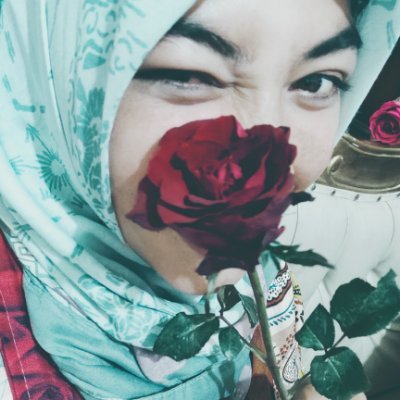 Aimah_Exist's profile picture. ISLAM•phobia_cicak•wellborn•chummy•cheery•12 July 1996•